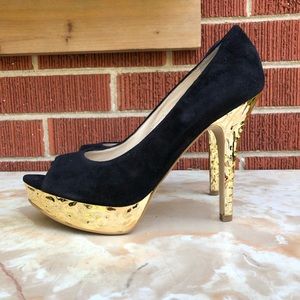 enzo angiolini black pumps